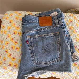 Levi's Classic Blue Jeans with Leather Patch